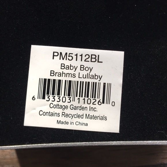 NEW Jewelry / Music Box in a silvery blue - Picture 6 of 7